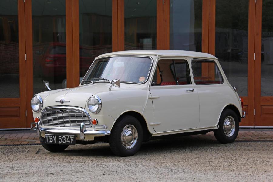  Morris Mini-Minor Super De Luxe 1968 года  (фото 1 из 39)